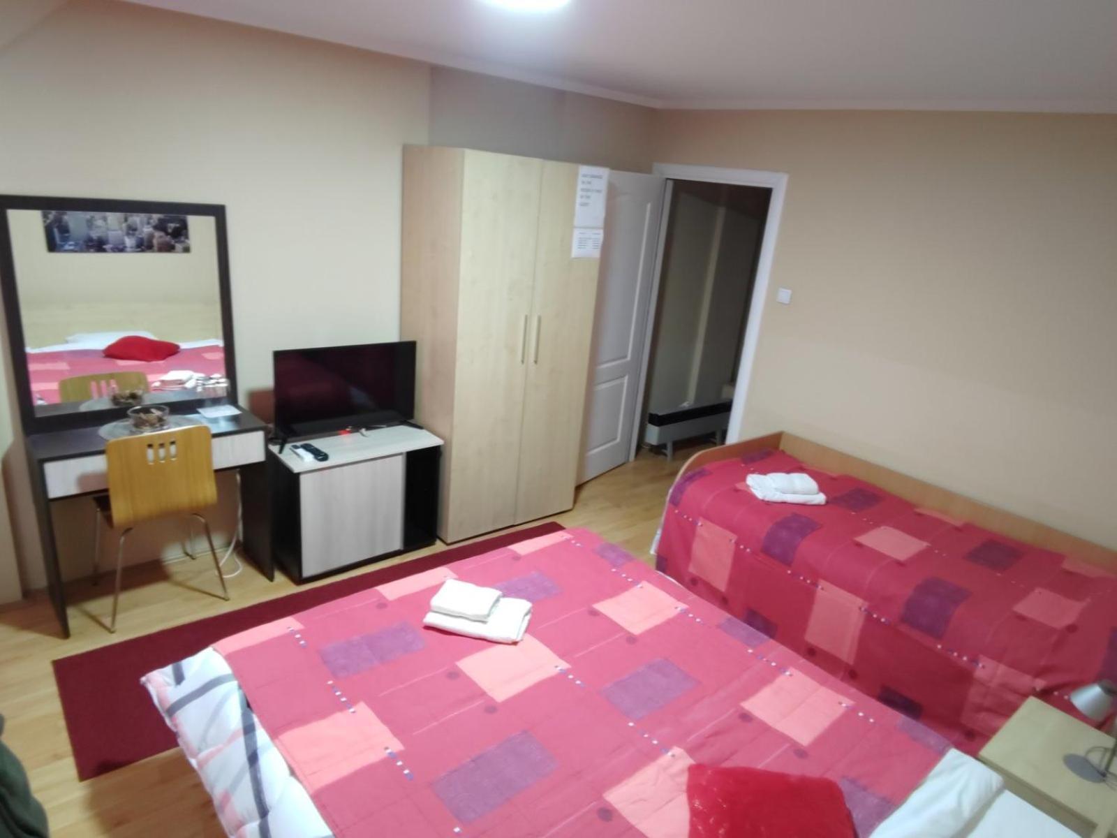 Bed And Breakfast Majesty Nis Room photo