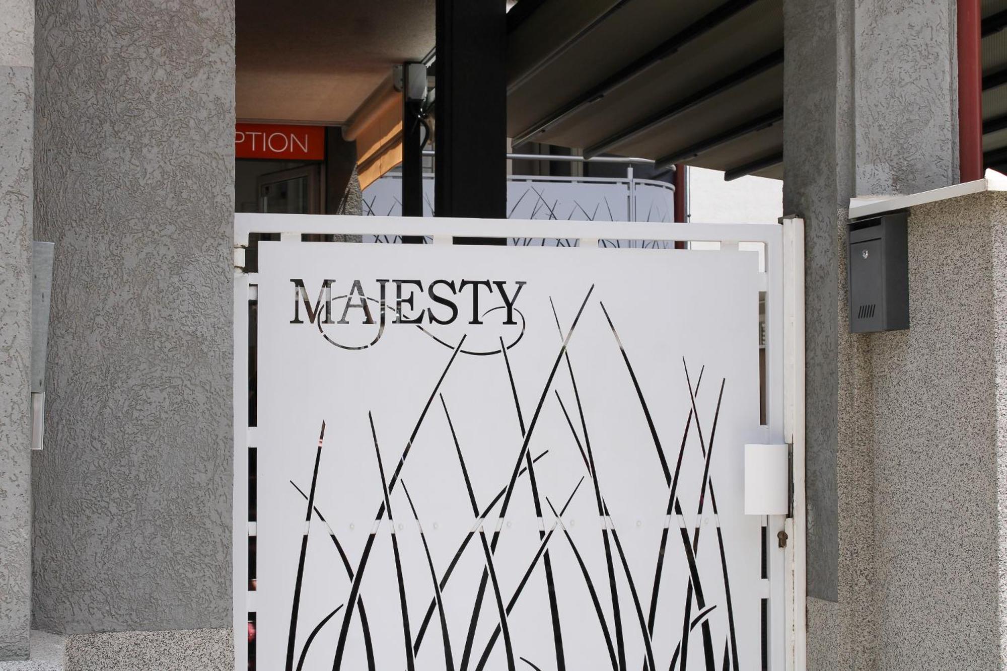 Bed And Breakfast Majesty Nis Exterior photo
